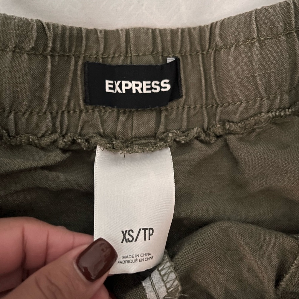 Express Linen Shorts - Picture 3 of 3